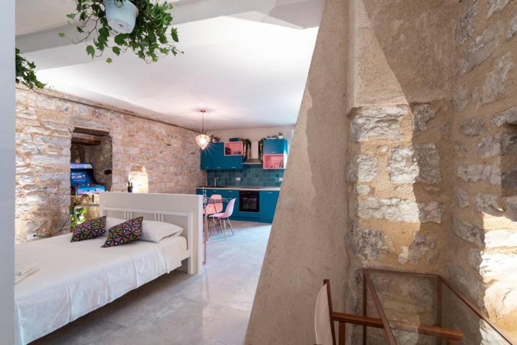 Cornelia Cavern Cosy Studio Apartment In Spello Exteriér fotografie