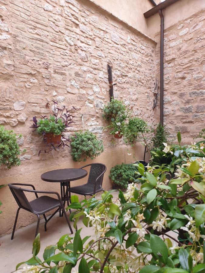 Cornelia Cavern Cosy Studio Apartment In Spello Exteriér fotografie